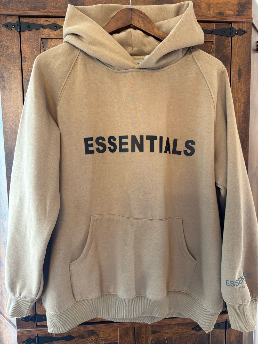 Fear of God ESSENTIALS Hoodie Men’s M Taupe Beige Logo 100% Cotton